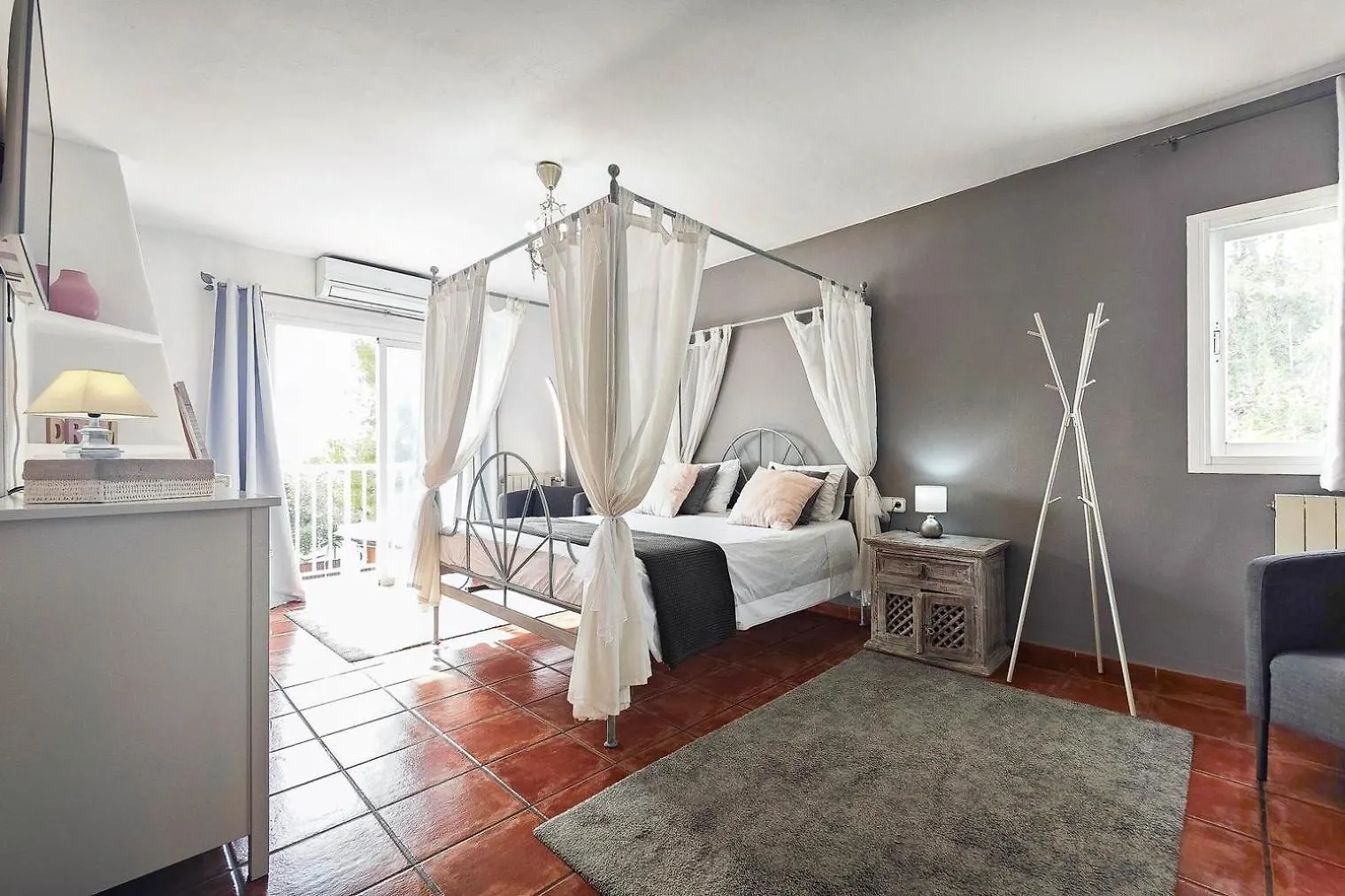 Villa Mercedes Cala Llonga Spanyolország
